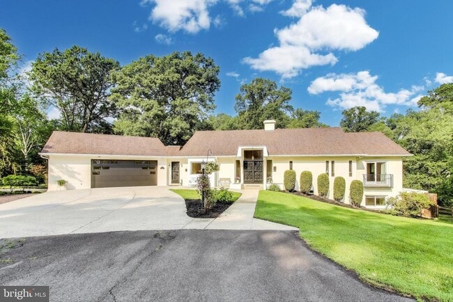 Primary Photo - 1426 Carrington Ln