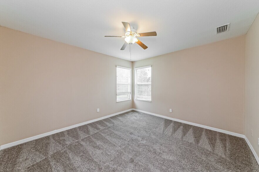 Building Photo - 6305 36th Ct E