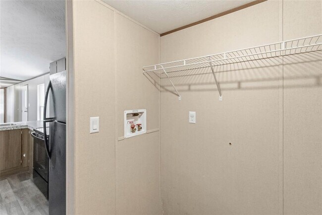 Building Photo - 908 Turney Ln
