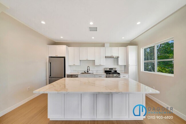 Building Photo - 2800 Winter St