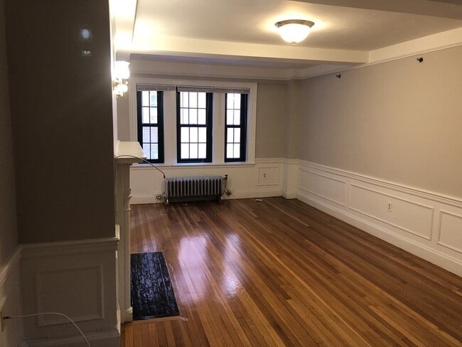 Building Photo - 124 Bowdoin St