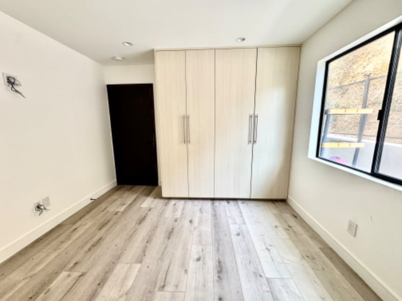 Building Photo - 7822 Shadyspring Dr