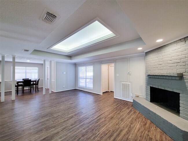 Building Photo - 6606 Brittany Park Ln