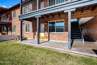 Building Photo - 3601 N 15th Ave