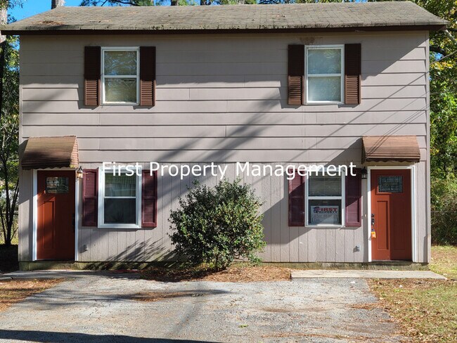 Building Photo - Remodeled - East Ridge Townhouse