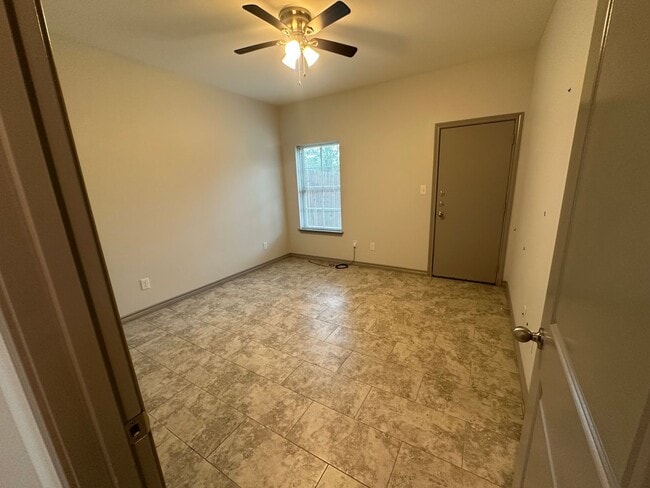 Building Photo - 13314 County Rd 285