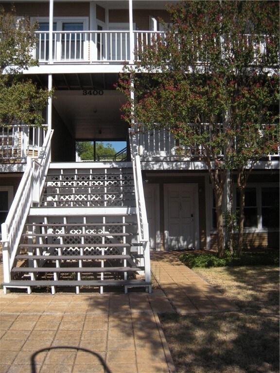 Building Photo - 3400 Speedway-