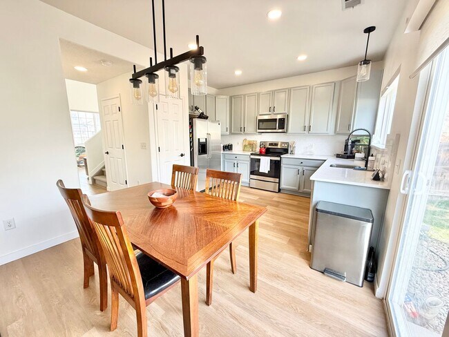 Building Photo - Beautifully Remodeled Home Backing to Open Space & High Line Canal Trail!