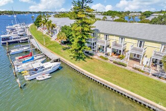 Building Photo - 3743 Pompano Dr SE
