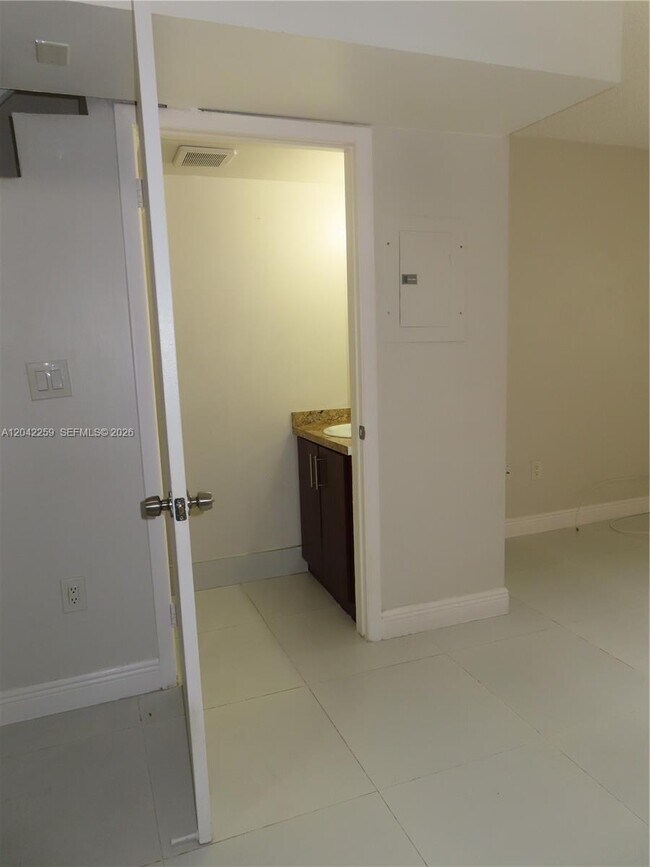 Building Photo - 13894 SW 65th Terrace