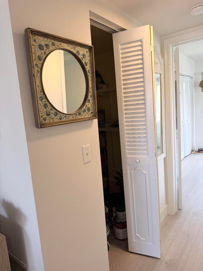 Building Photo - 3322 Cynthia Ln