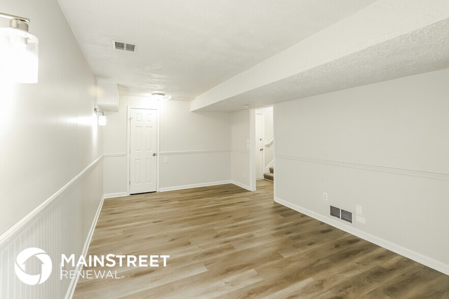 Building Photo - 8526 NE 105th Terrace