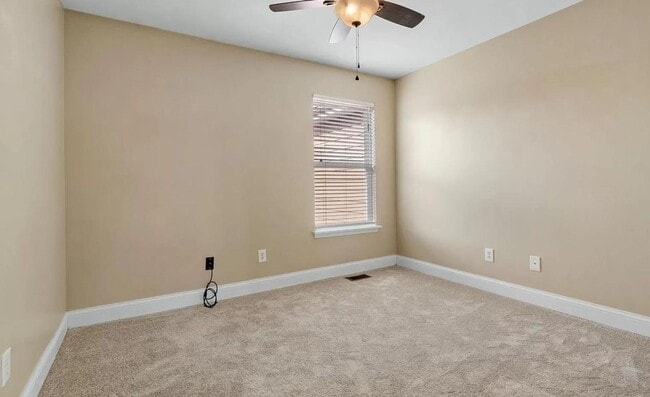 Building Photo - Lovely 2 Bedroom / 2 Bath for Rent