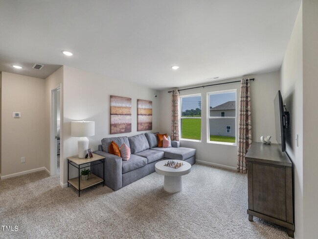 Building Photo - 327 White Birch Ln