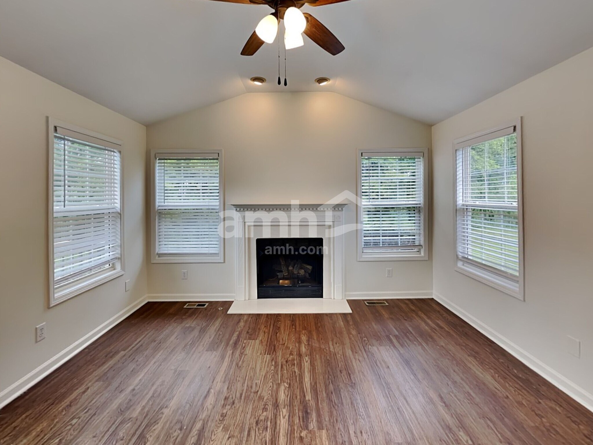Building Photo - 2908 Checkers Ct