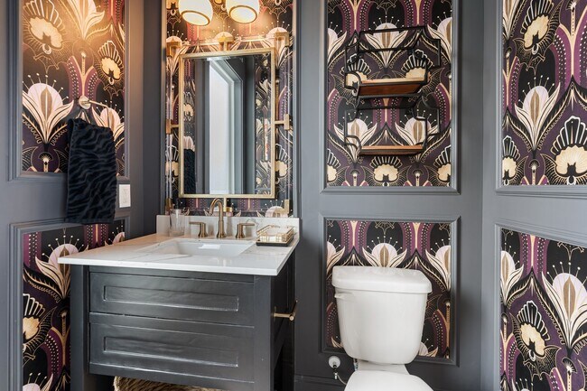 Building Photo - 6626 Saxet St