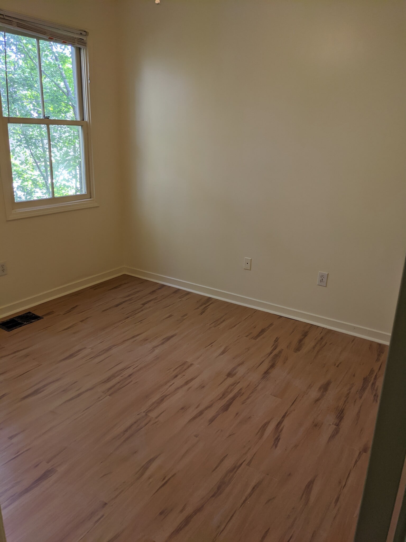 Building Photo - 6 Hanover St