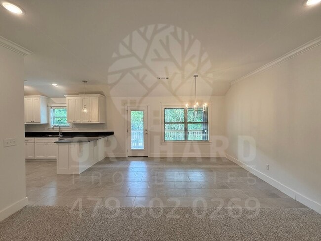 Building Photo - Bella Vista Single-Family Home- 2 Bed/ 2 B...