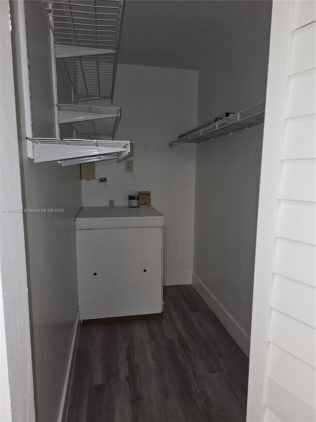 Building Photo - 13550 SW 6th Ct