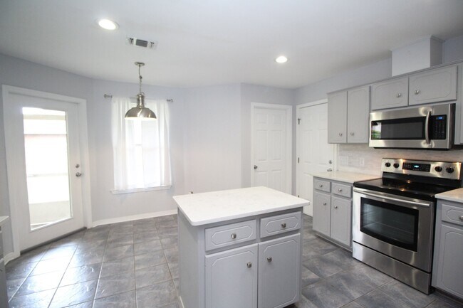 Building Photo - Perdido Bay Country Club Estates – 3BR/2BA...