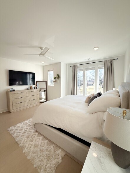 Building Photo - 2010 14th Ave N