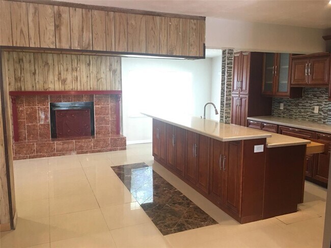 Building Photo - 720 N 66th Ter HOLLYWOOD, FL 33024
