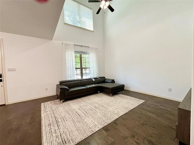 Building Photo - 4305 Pecan Knoll Dr