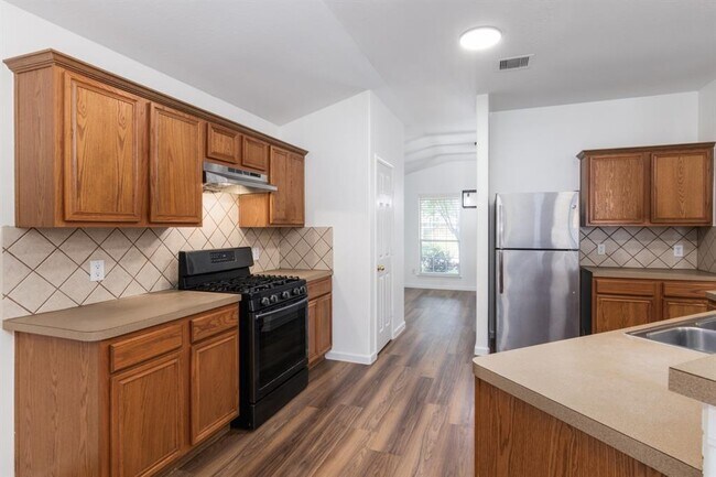 Building Photo - 32350 Cross Spring Park Ln