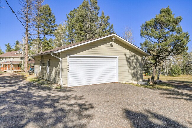 Building Photo - 23805 Mormon Dr