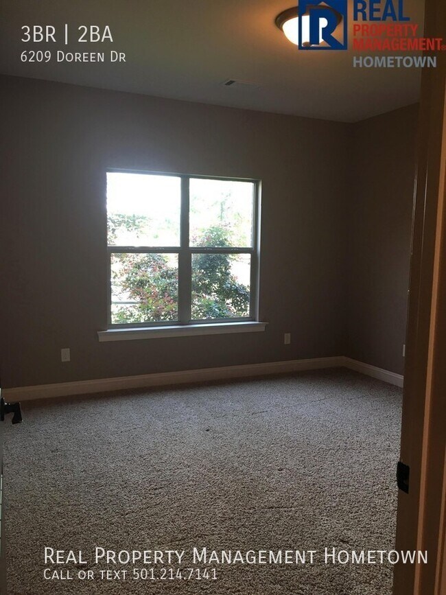 Building Photo - Magnificent 3/2 Home Tucked Away in a Beau...