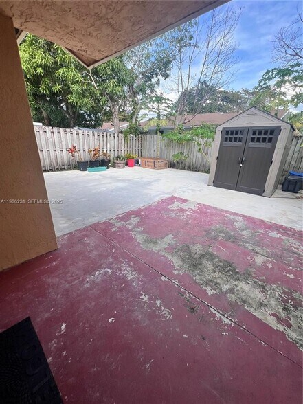 Building Photo - 20613 SW 93rd Ave