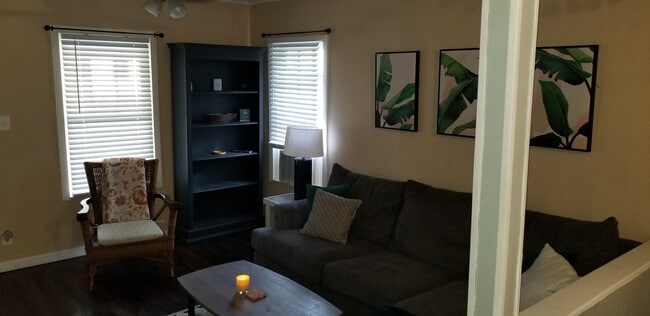 Beautiful living room. - 208 NW 3rd St