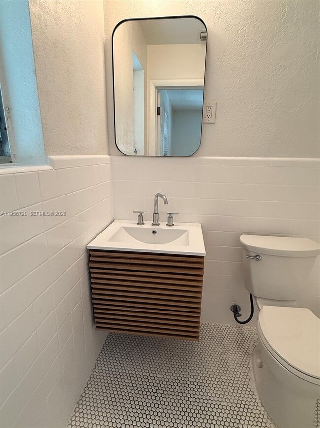 Building Photo - 2538 SW 11th St