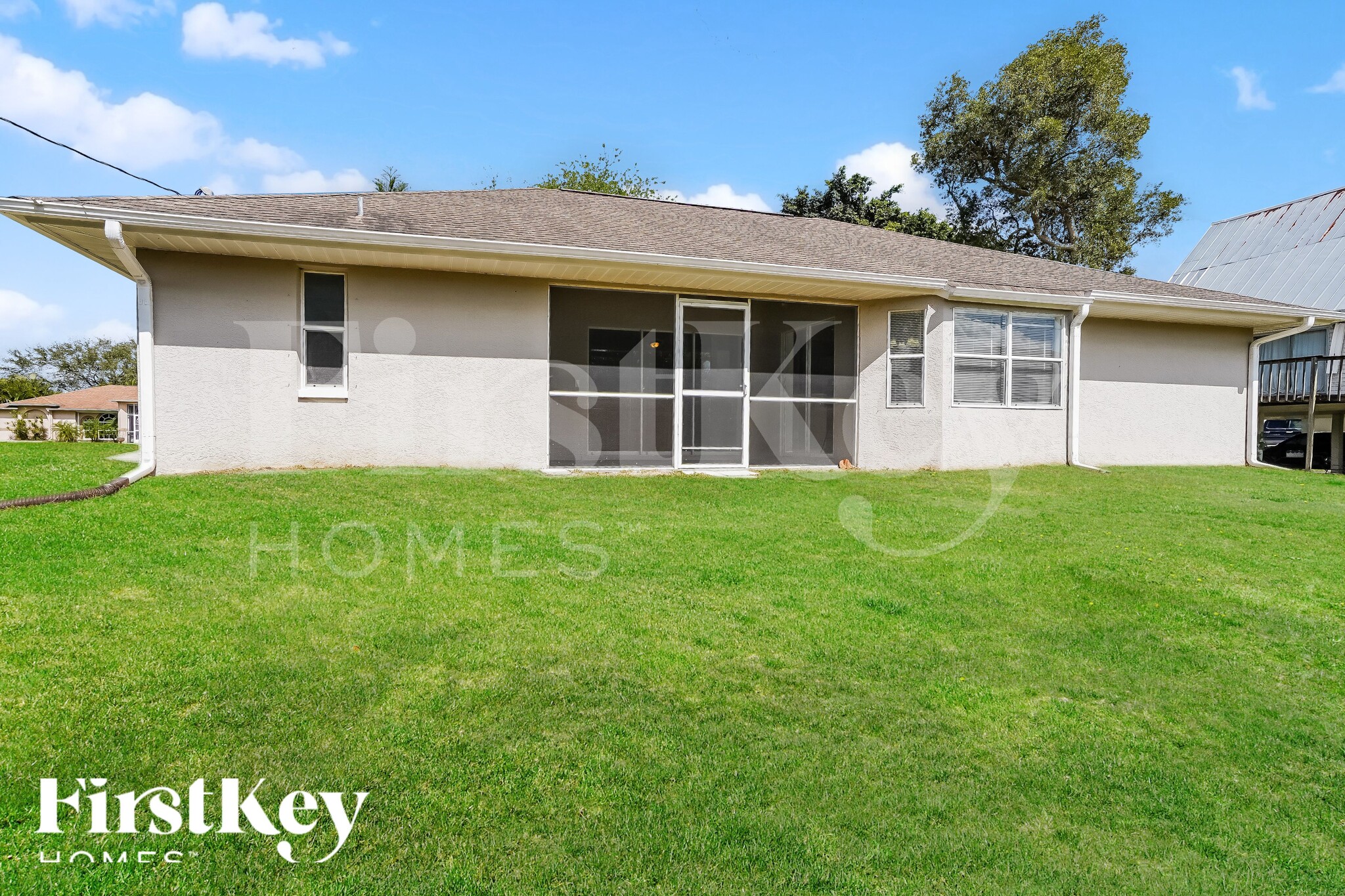 Building Photo - 8352 Bahamas Rd