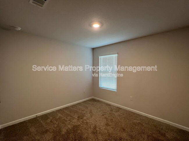 Building Photo - 5096 Gaineswood Dr
