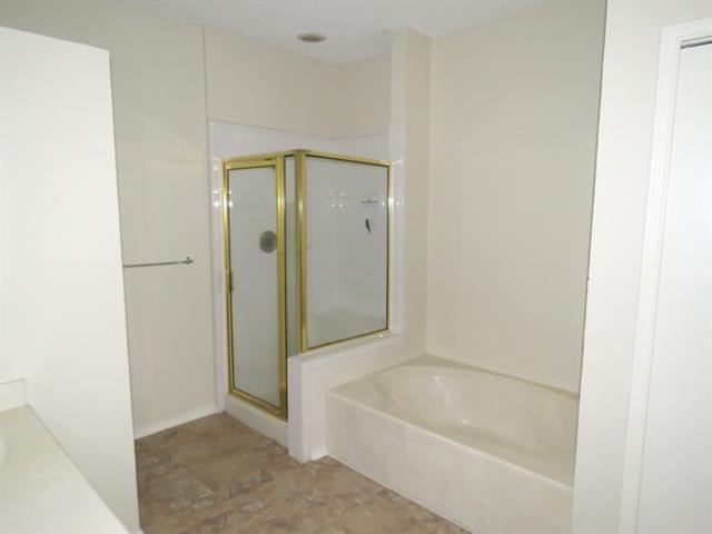 Building Photo - 2240 Arbor Creek Dr