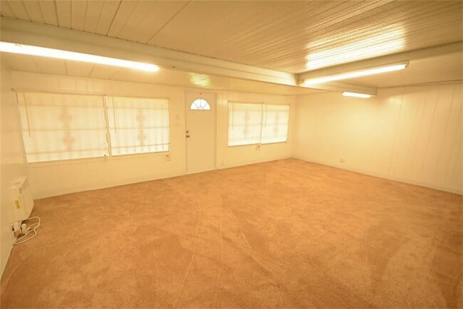Building Photo - 13719 Rocky Bluff Dr