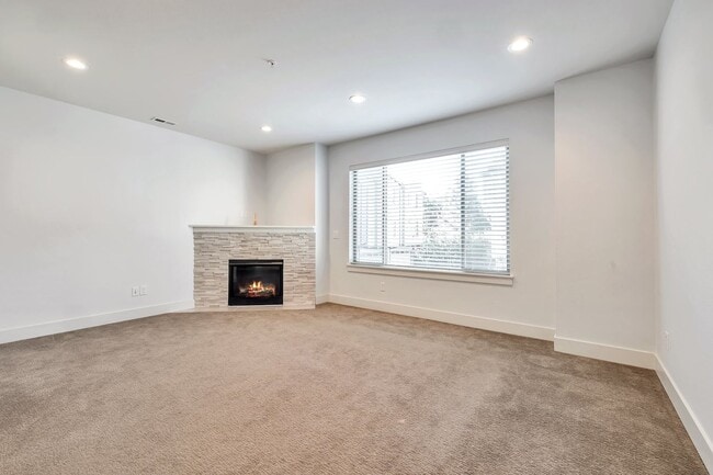 Building Photo - 309 S 47th St