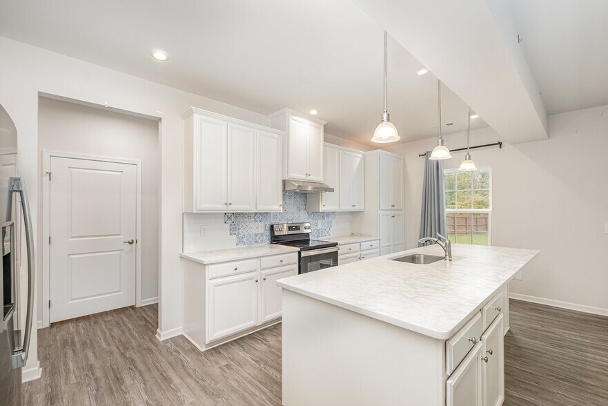 Building Photo - 971 Fancher Ln