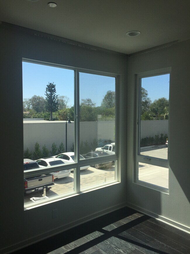 Building Photo - 826 Brickyard Ln