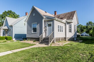 Building Photo - 407 E Adams St