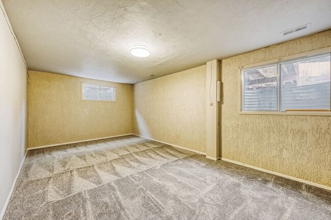 Building Photo - 5355 N Carefree Cir