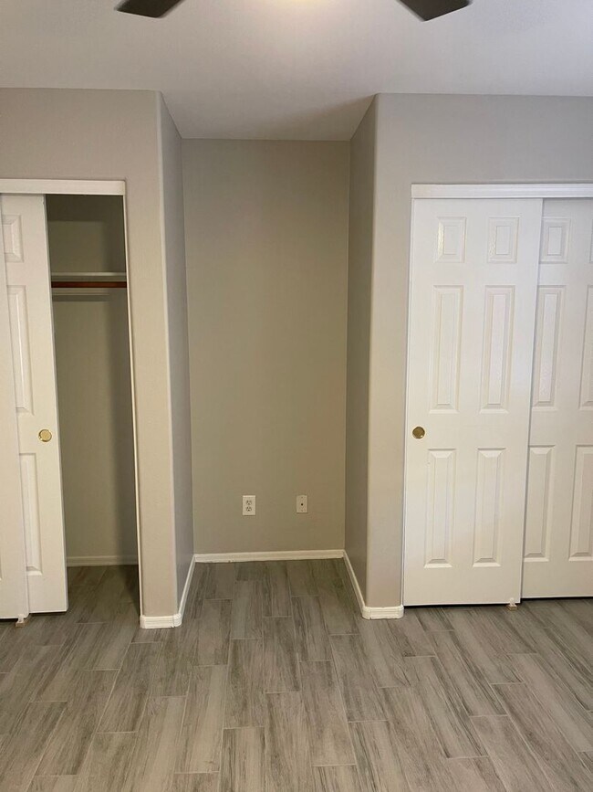 Building Photo - READY TO VIEW NOW! Gorgeous Remodeled Home in El Mirage
