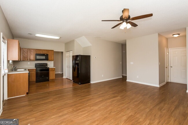 Building Photo - 1607 Thornwick Trace