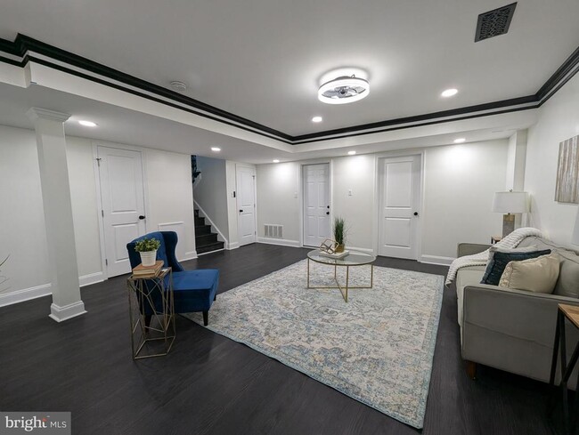 Building Photo - 2208 Wakefield St