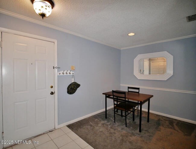 Building Photo - 200 Ironwood Dr