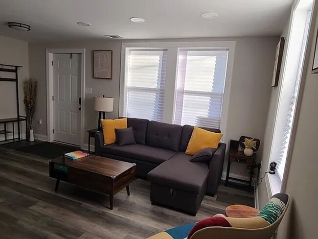 Building Photo - Charming 3BR Townhome in Hyattsville - Per...