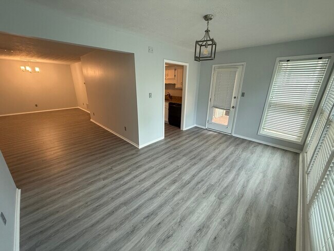 Building Photo - 1103 Canyon Point Cir