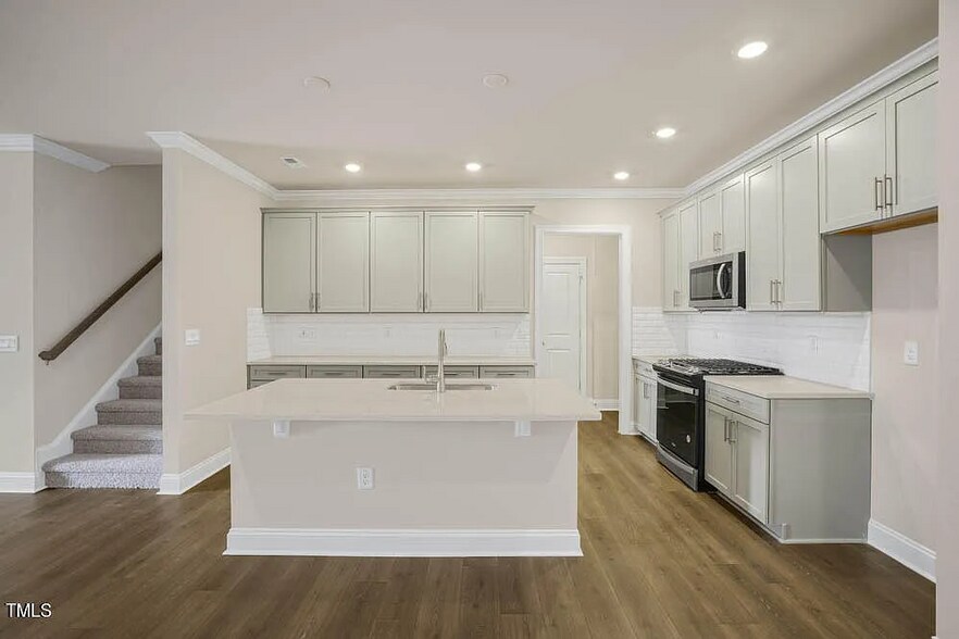 Building Photo - 729 Andrade Dr