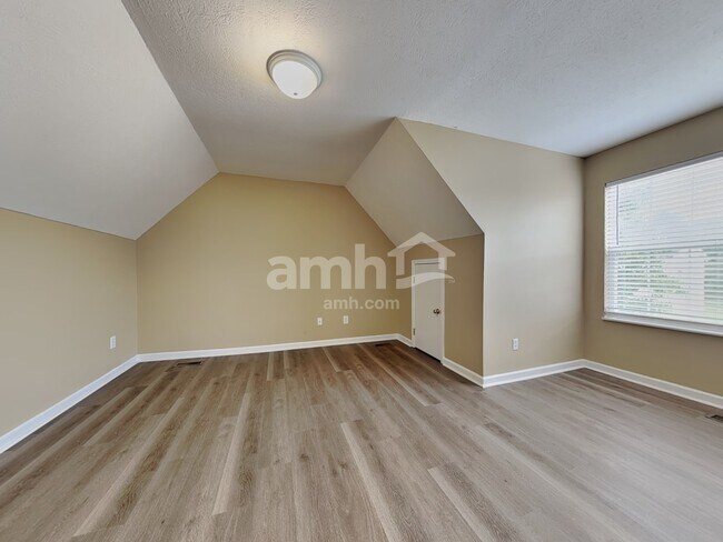 Building Photo - 2233 Cartmill Dr